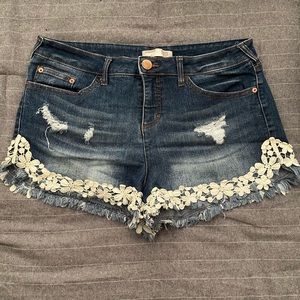 Size 17 (Fits like a 12)  - Old target sizing